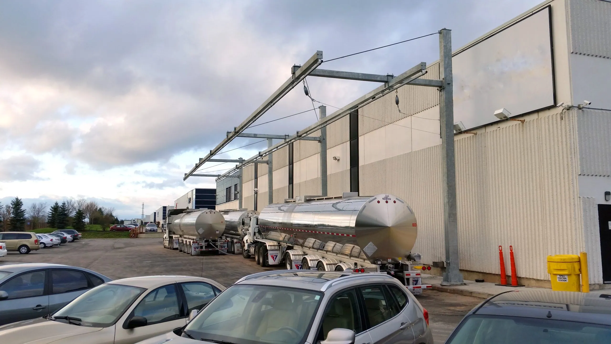 Rigid rail fall arrest system for transportation and railcar applications