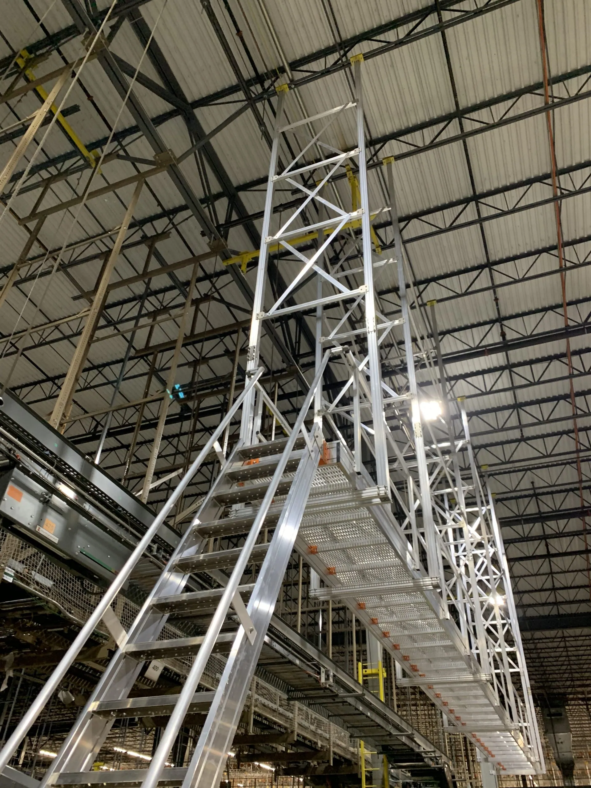 Fixed static platform providing elevated work access with guardrails