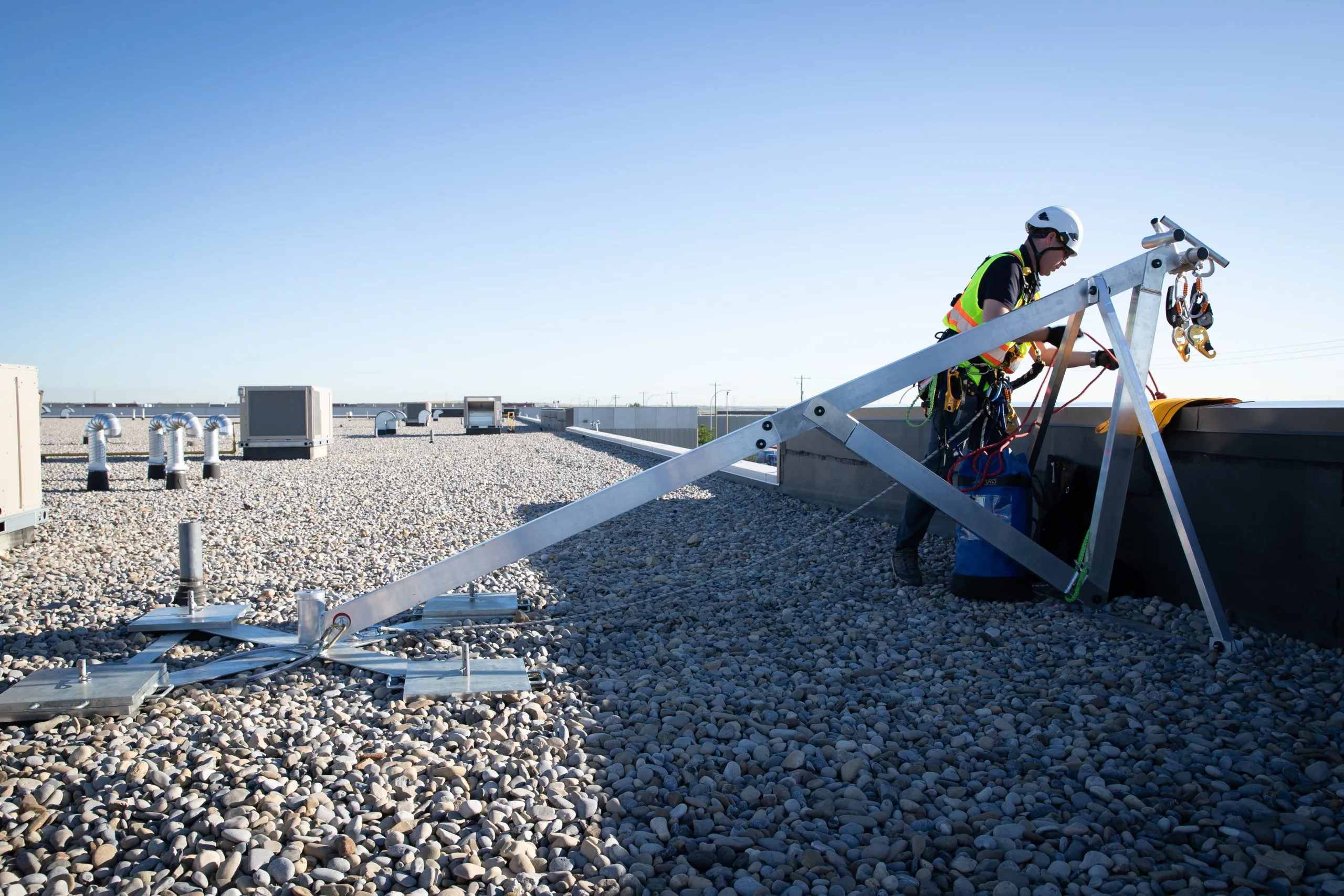 Non-penetrating rope access system used for safe vertical work at height