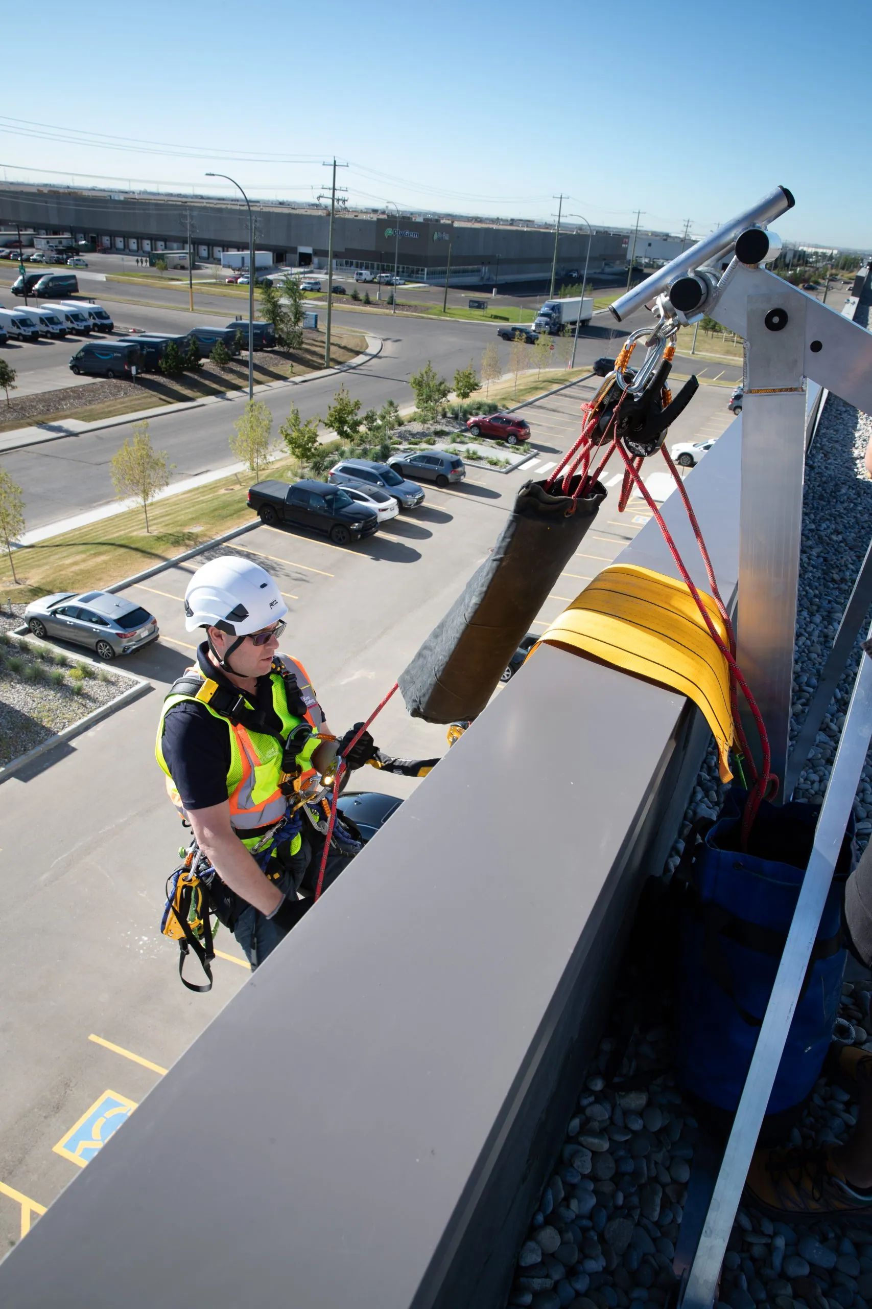 Freestanding non-penetrating anchor base for rope access and maintenance
