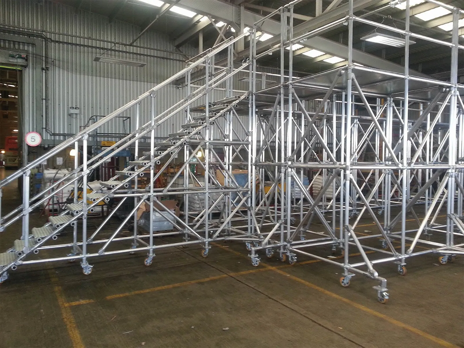 Mobile platform system with guardrails providing safe elevated access