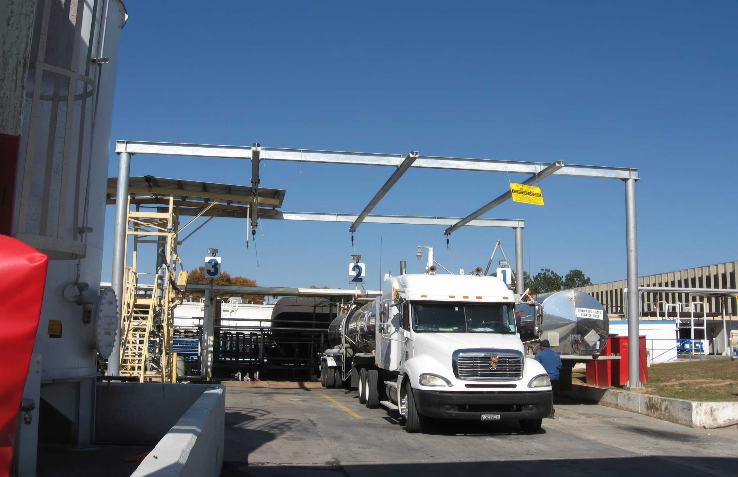 Rigid rail fall arrest system for transportation and railcar applications